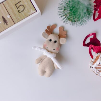 Glob-Craciun-Ren-Rudolph-fetru-glob-premium