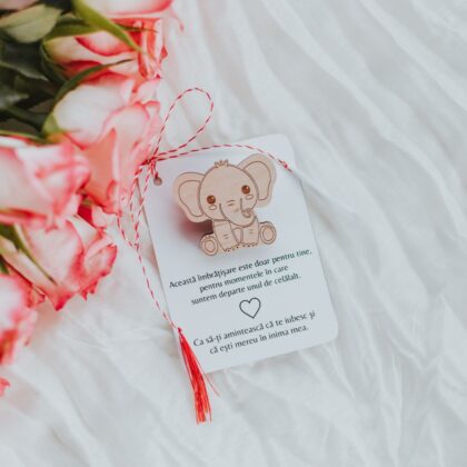 martisoare-lemn-martisoare-personalizate-gravare-laser-primavara-1-martie-cadou-martisor-elefant