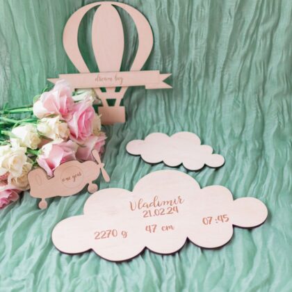 decoratiune-aniversara-lemn-nou-nascuti-decoratiune-personalizata-camera-copiilor