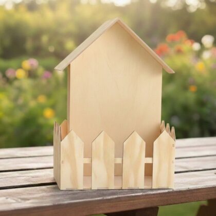 Cutie "Căsuța din Grădină" – Bază cu Garduleț (Kit de Asamblare)