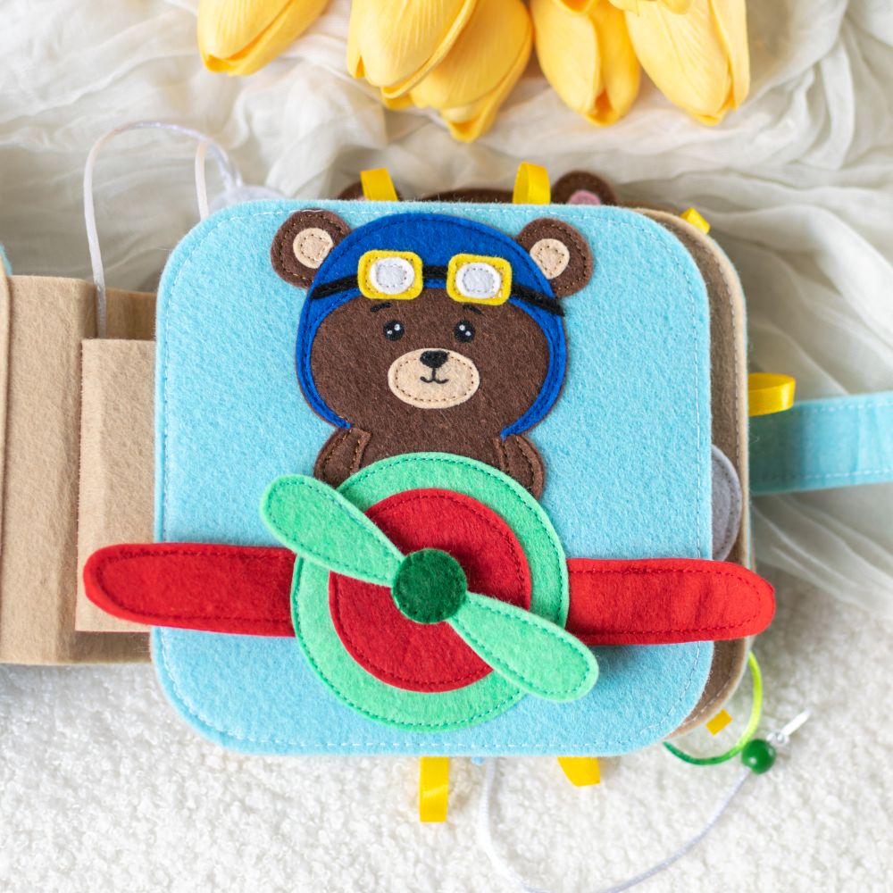 Carte Senzorială Bebe "Prietenul Iepuraș" – 8 Pagini (15x15 cm) cu Sistem Prindere, Jucărie Montessori pentru Bebeluși 0-12 luni - imagine 4